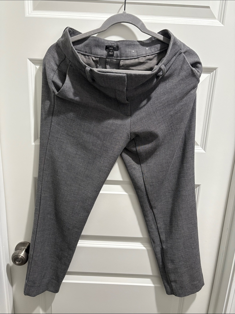 Ann Taylor Straight Leg Pants in Gray